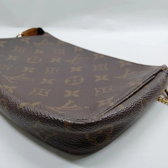 Louis Vuitton Signiture Brown Mono Pochette W/ LV Chain (EUC)(COA)✨️ - Picture 3 of 10